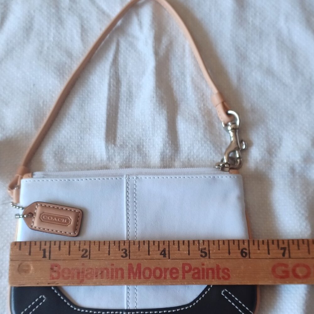 NEW WITH TAGS  Coach Zip Wristlet Wallet - Picture 5 of 5